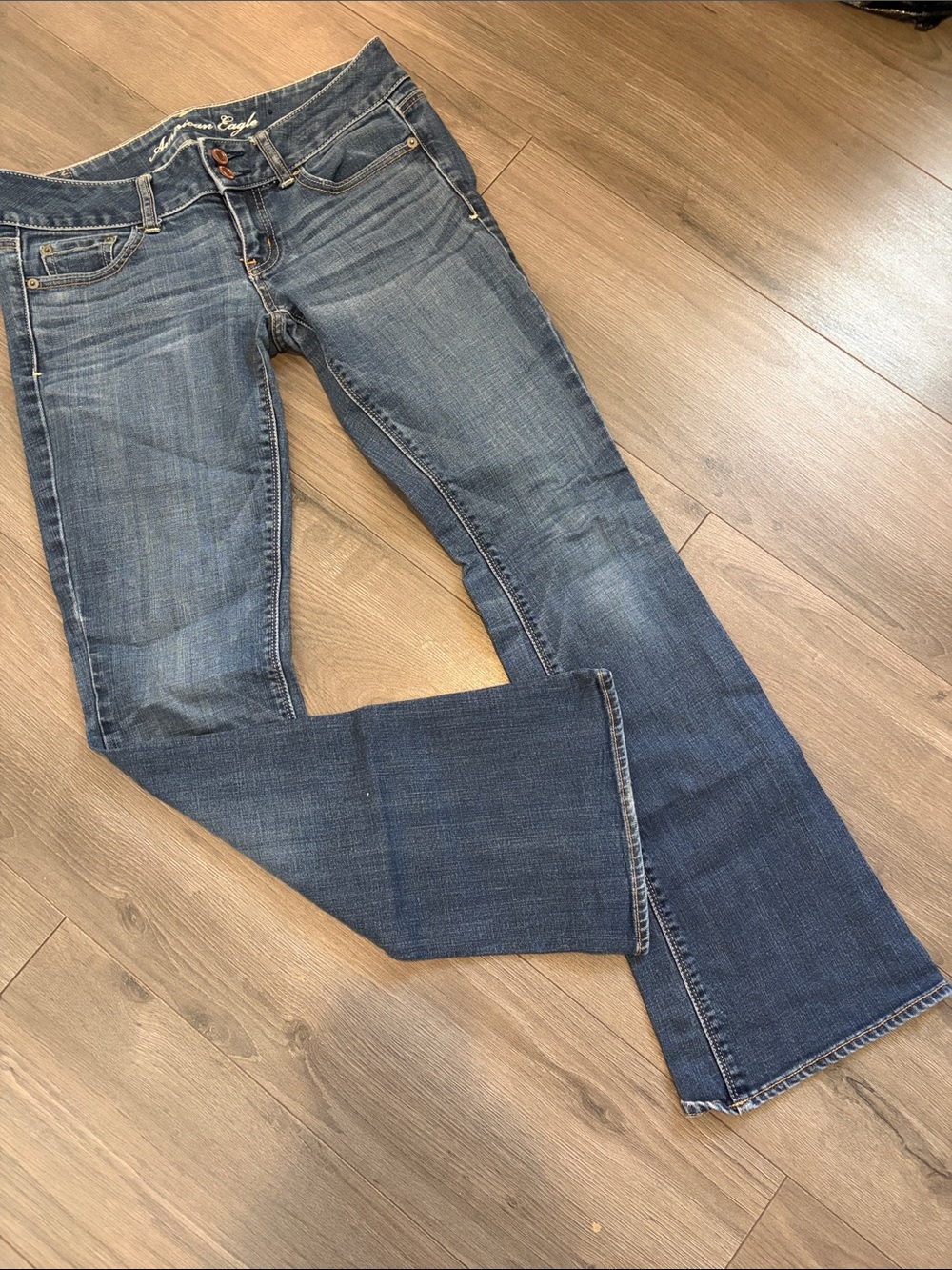 American Eagle Outfitters Bootcut Jeans - Medium Blue Wash